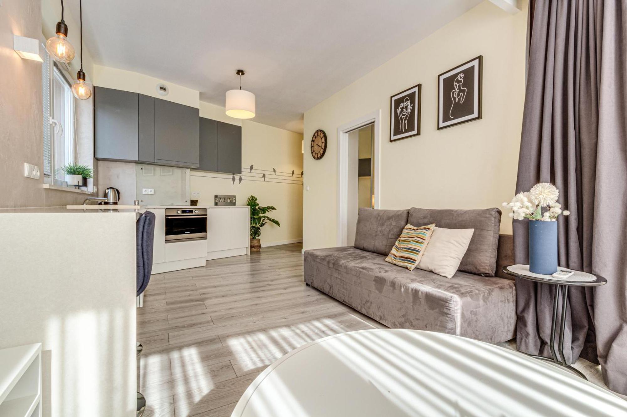 Rentplanet - Apartament Wszystkich Swietych فروتسواف المظهر الخارجي الصورة